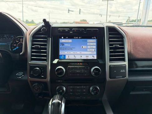 Used 2017 Ford F150 Platinum w/ Equipment Group 701A Luxury AWD/4WD image 36