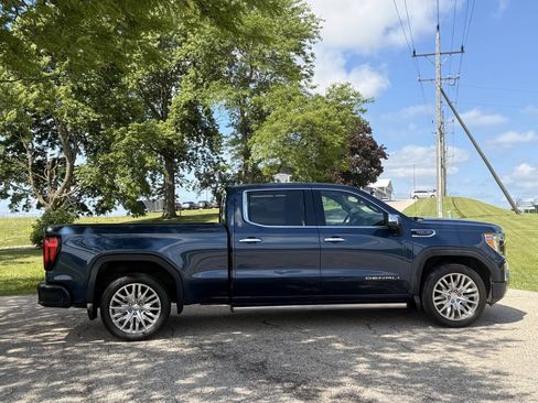 Used 2019 GMC Sierra 1500 Denali w/ Denali Ultimate Package AWD/4WD image 8