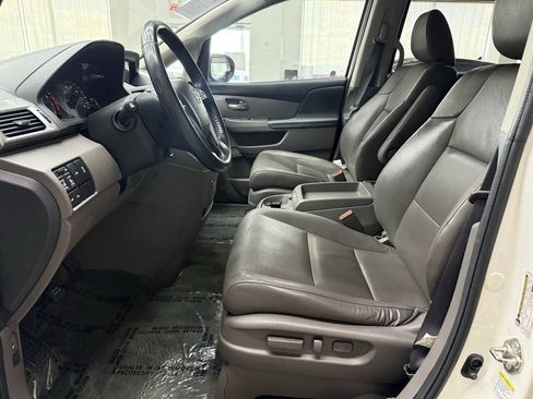 Used 2017 Honda Odyssey Touring image 11