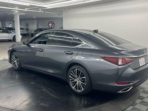 Used 2022 Lexus ES 350 w/ Premium Package image 4