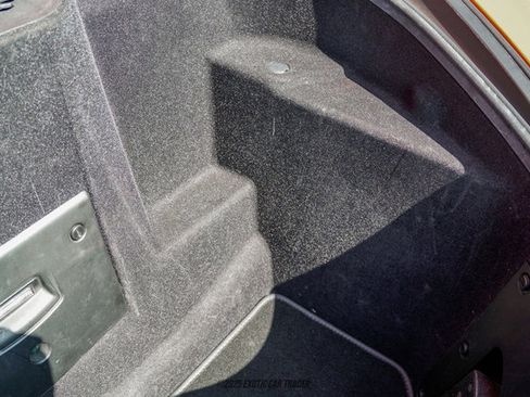 Used 2019 McLaren 570S Spider image 90