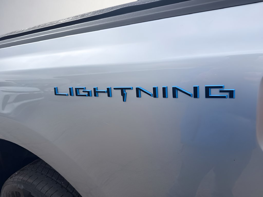 Used 2023 Ford F150 Lightning Lariat w/ Equipment Group 511A High AWD/4WD image 34