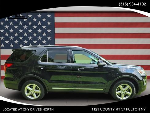 Used 2016 Ford Explorer XLT w/ Equipment Group 202A AWD/4WD image 4