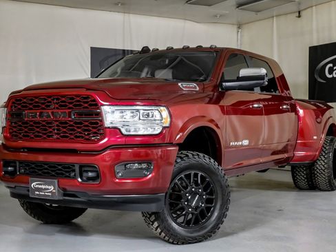 Used 2022 RAM 3500 Limited image 5