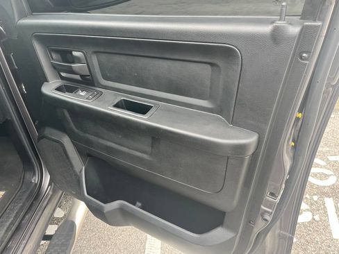 Used 2016 RAM 1500 Express RWD image 6