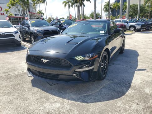 Used 2022 Ford Mustang Coupe w/ Equipment Group 101A RWD image 7