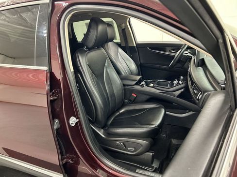 Used 2022 Lincoln Nautilus AWD w/ Premium Package image 23