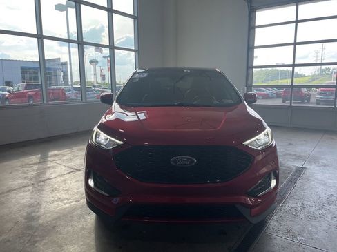 Certified 2022 Ford Edge ST-Line AWD/4WD image 2