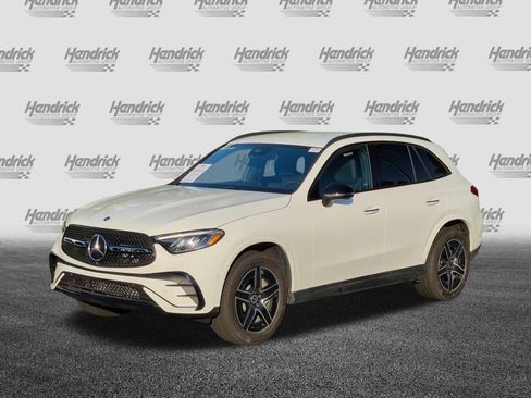 Used 2025 Mercedes-Benz GLC 300 4MATIC image 5