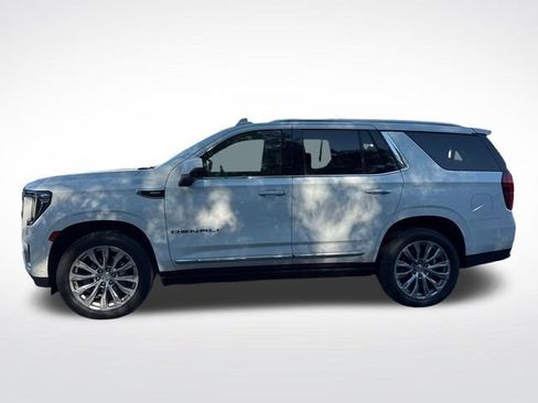 Used 2024 GMC Yukon Denali w/ Advanced Technology Package AWD/4WD image 2