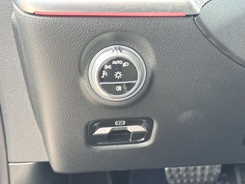 Used 2024 Mercedes-Benz CLE 300 4MATIC Coupe image 21