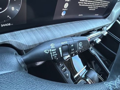 Used 2024 Kia Telluride SX Prestige w/ Towing Package image 22