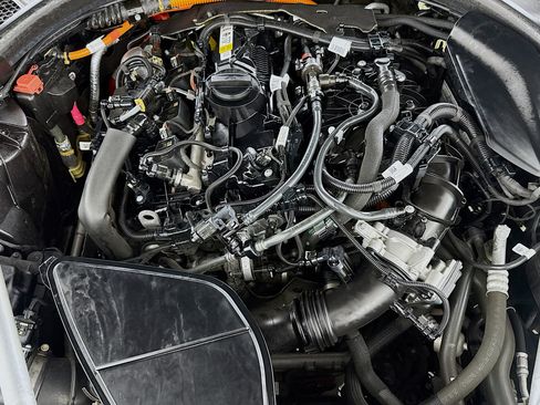 Used 2023 BMW 530e w/ Premium Package image 38