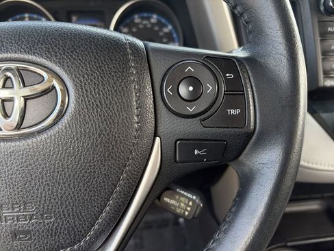 Used 2018 Toyota RAV4 XLE w/ Plus Extra Value Package FWD image 10