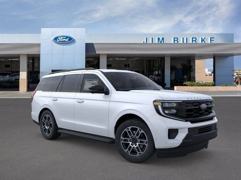 New 2026 Ford Expedition Active AWD/4WD image 7