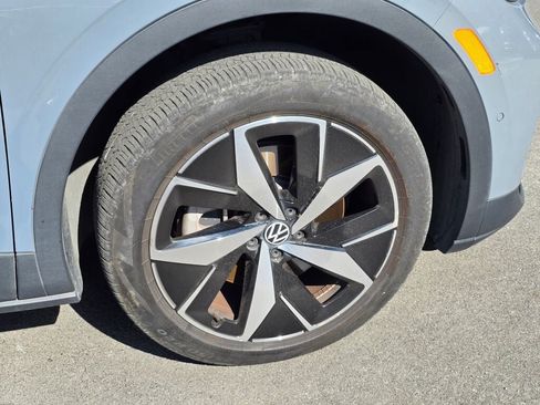 Used 2023 Volkswagen ID.4 Pro S AWD/4WD image 9