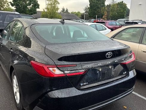 Used 2025 Toyota Camry LE FWD image 3