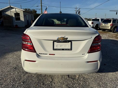 Used 2017 Chevrolet Sonic LT w/ Convenience Package image 5