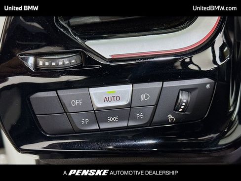 Used 2022 BMW Z4 M40i w/ Premium Package image 16
