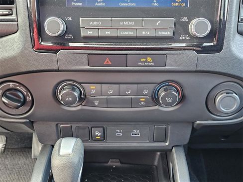 Used 2023 Nissan Frontier SV w/ Midnight Edition Package image 27