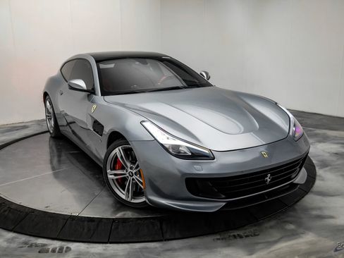 Used 2018 Ferrari GTC4Lusso AWD/4WD image 28