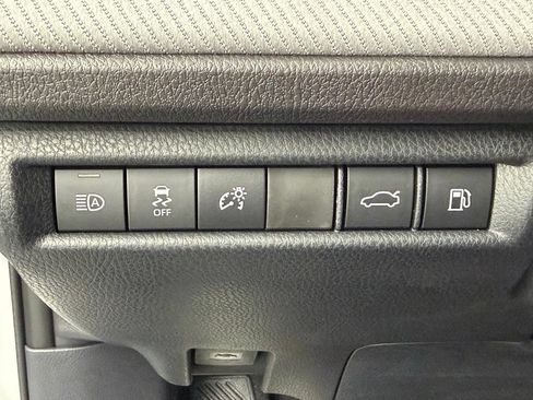 Used 2026 Toyota Camry SE FWD image 29