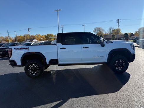 Used 2024 GMC Sierra 2500 AT4X image 6