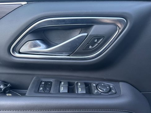 Used 2024 Chevrolet Tahoe Z71 w/ Luxury Package image 16