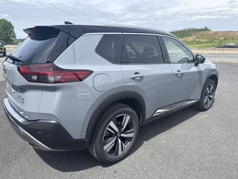 Used 2021 Nissan Rogue Platinum AWD/4WD image 3
