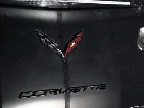 Used 2018 Chevrolet Corvette Z06 RWD image 11