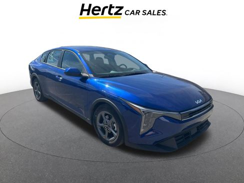 Used 2025 Kia K4 LXS image 1