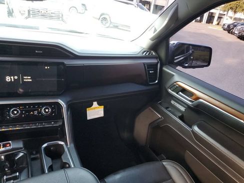 Used 2023 GMC Sierra 1500 Denali w/ Technology Package AWD/4WD image 15