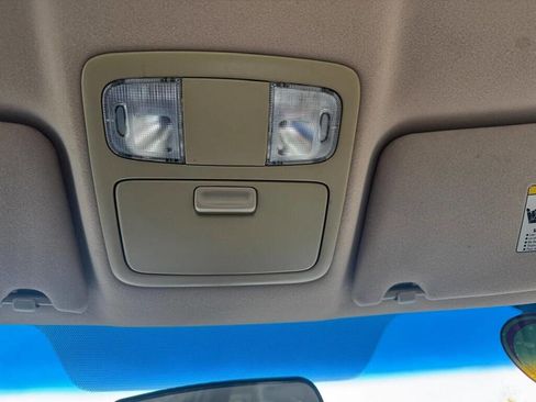 Used 2005 Toyota Camry LE image 17