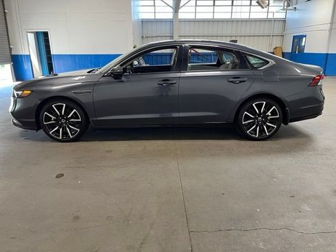 Used 2023 Honda Accord Touring image 6