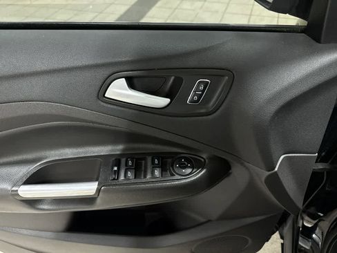 Used 2016 Ford Escape SE w/ Equipment Group 201A AWD/4WD image 22