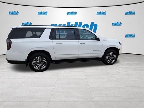 Certified 2025 Chevrolet Suburban Z71 w/ Z71 Off-Road Package AWD/4WD image 9