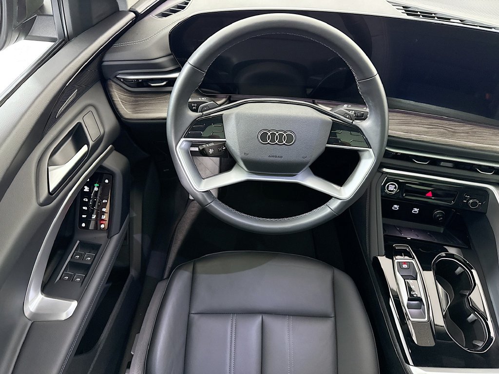 Certified 2025 Audi Q5 Premium w/ Premium Plus AWD/4WD image 10