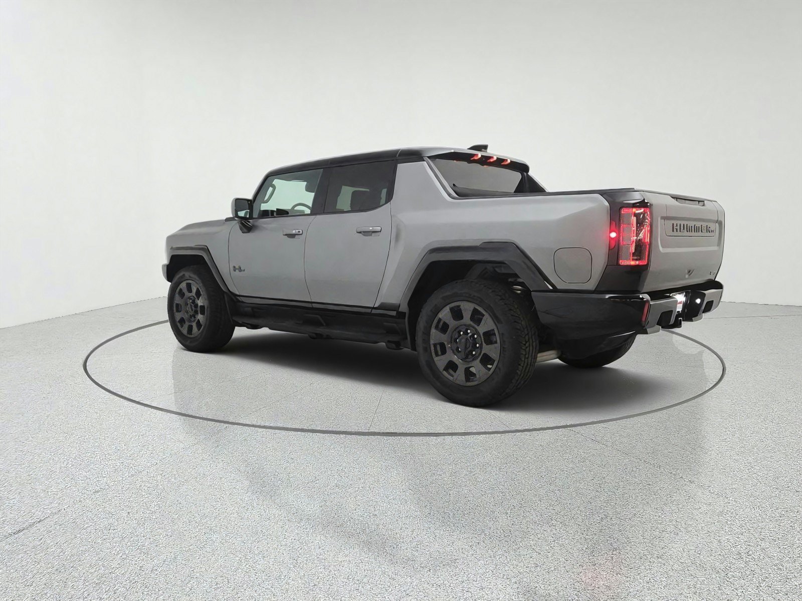 Used 2026 GMC Hummer EV 4x4 Crew Cab w/ Carbon Fiber Edition Package image 7
