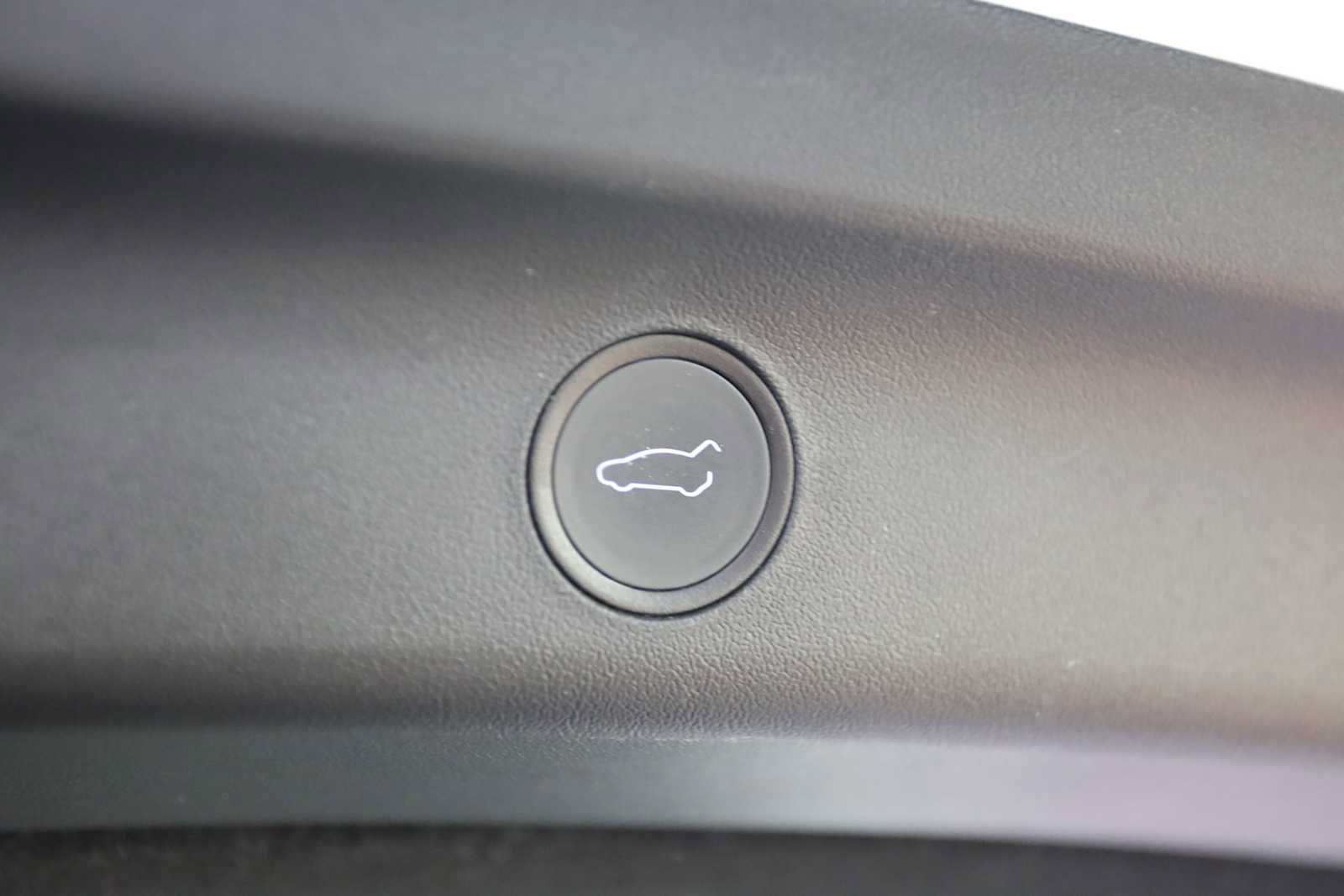 Used 2021 Tesla Model Y Long Range AWD/4WD image 18