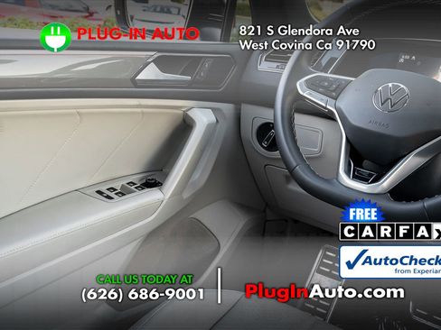 Used 2023 Volkswagen Tiguan SE R-Line image 16