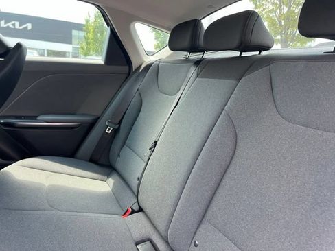Used 2025 Kia K4 FWD image 28