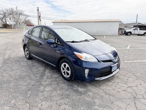 Used 2012 Toyota Prius Three image 3