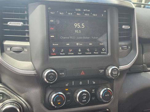 Used 2019 RAM 1500 Big Horn AWD/4WD image 11