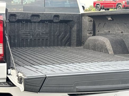 Used 2024 GMC Sierra 1500 Denali Ultimate AWD/4WD image 10