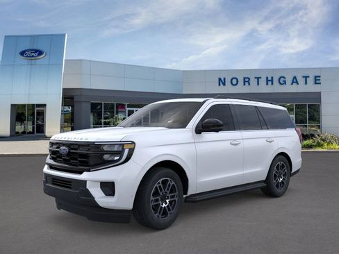 New 2025 Ford Expedition Active image 2