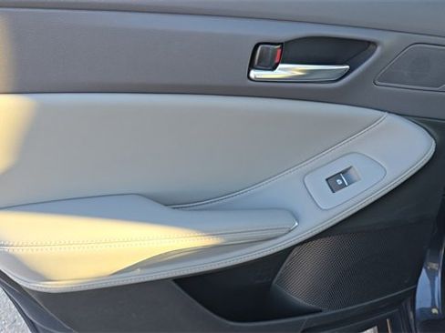 Used 2021 Toyota Avalon XLE image 16