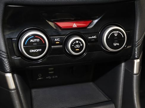 Used 2023 Subaru Forester Premium image 27