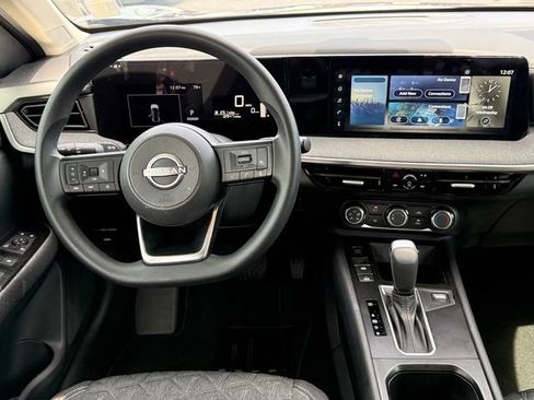 Certified 2025 Nissan Kicks SV FWD image 12