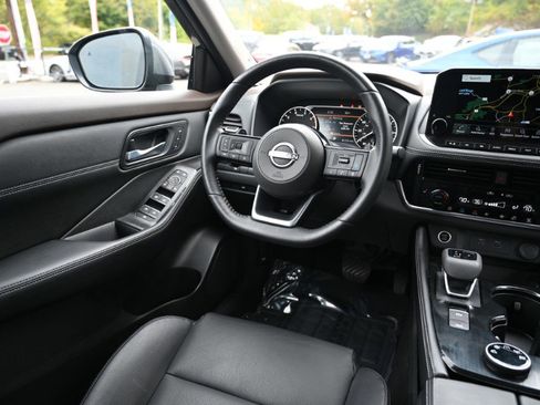 Used 2023 Nissan Rogue SL w/ SL Premium Package image 17