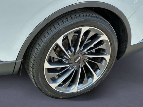 Used 2021 Lincoln Aviator Reserve w/ Equipment Group 201A RWD image 9